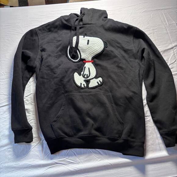 NWT Peanuts Snoopy Womens Medium Black White Embroidered Hoodie Sweatshirt Large - Picture 1 of 5